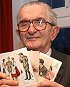 Dr. Molnr Lszl (1921-2008) aranydiploms jogsz, a magyar kpes levelezlap gyjtk doyenje. Fot: Vidovics Ferenc - 2006
