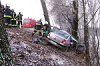 Nyri gumi volt azon a Renault Thalin, ami htf reggel szenvedett slyos balesetet. Fot: Donka Ferenc / MTI