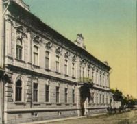 Az 1904-ben plt Csendrlaktanya - a mai Tisztiklub Untermller Ern korabeli sznezett fotjn