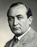 Gmbs Gyula (1886-1936) jobboldali fajvd politikus, hadgyminiszter, miniszterelnk, Szentes dszpolgra.. Forrs: www.wikipedia.hu