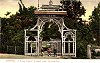 A Szentesi Torna Egylet Erzsébet-kerti sporttelepének díszes bejárata Szilágyi Dezső 1925-ös lapján. Forrás: A Szentesi Levéltár képeslapgyűjteménye