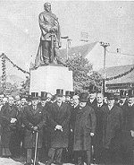 Kossuth_lajos egészalakos szobrának avatása Szentes főterén (1934. október 21.). Forrás: a Szentesi Levéltár fotóarchívuma