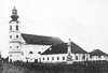 Az új katolikus templom és a régi parókia 1900 körül. Forrás: Szentesi Élet