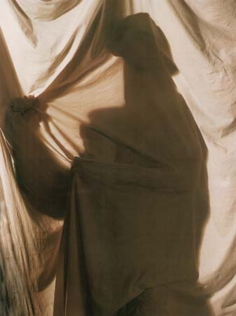 08. Ecsedi N�ra - F�rfi akt lepelben 1. - K�l�nd�j