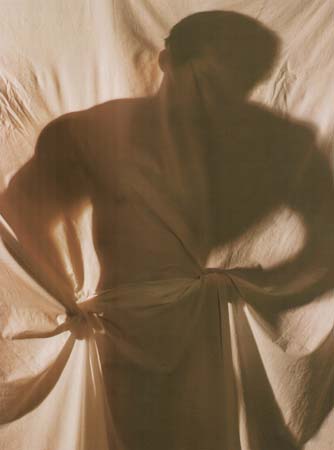 10. Ecsedi N�ra - F�rfi akt lepelben 3. - K�l�nd�j