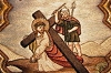 Passió - Jézus először esik el a kereszttel. Miseruha részlete. Fotó: Legeza Dénes István