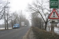 �lland� vesz�lyforr�st jelentenek a k�ty�k �s a nyomv�ly�k a f��ton. A szerz� felv�tele