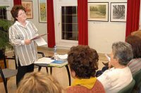 K. Horv�thn� Szab� Edit el�ad�sa a K�nyvt�rban. Fot�: Vidovics Ferenc