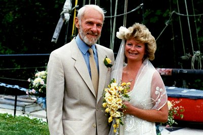 Griff and Debbie on their wedding day - Griff s Debbie az eskvjkn
