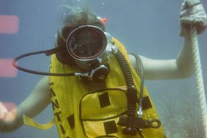 Griff and Debbie diving in the Carribean Sea - Griff �s Debbie a Karib-tengerben b�v�rkodik