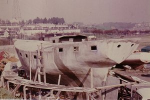 The hull plastered up - A haj�test bevakol�sa cementtel