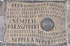 A Nemzeti Parasztpárt alapításának 50. évfordulójára emelt emlékmű Makón, a Maros partján - Wikipédia